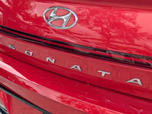 Used 2021 Hyundai Sonata Limited image 13