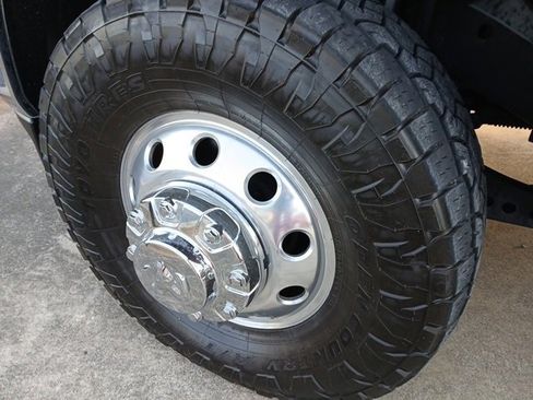 Used 2024 RAM 3500 Limited w/ Towing Technology Group image 9