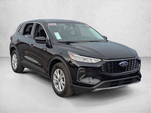 Certified 2023 Ford Escape Active w/ Tech Pack #2 AWD/4WD image 3