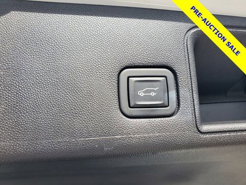Used 2022 GMC Terrain Denali AWD/4WD image 9