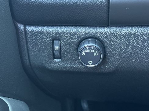 Used 2018 Chevrolet Colorado LT RWD image 23