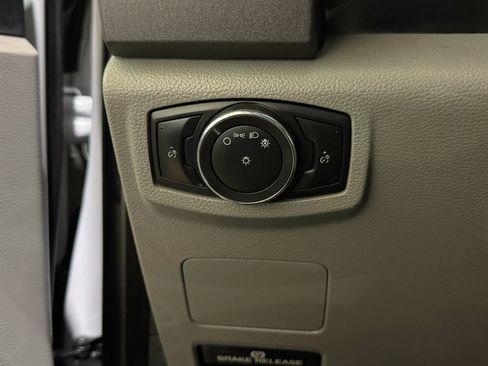 Used 2018 Ford F450 XL w/ Power Equipment Group image 23