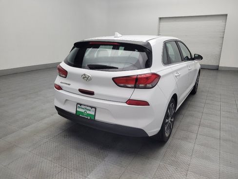 Used 2019 Hyundai Elantra GT image 9