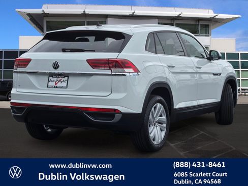 Used 2023 Volkswagen Atlas Cross Sport SE FWD image 4