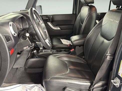 Used 2017 Jeep Wrangler Unlimited Rubicon AWD/4WD image 23