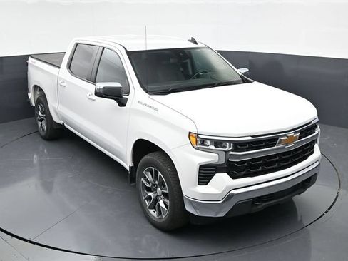Used 2024 Chevrolet Silverado 1500 LT AWD/4WD image 33