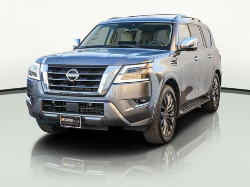 Used 2024 Nissan Armada Platinum w/ Captain's Chairs Package image 3
