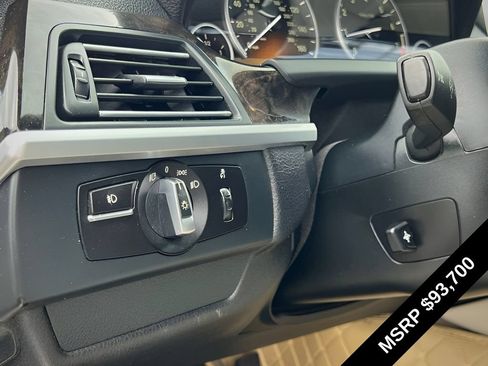 Used 2013 BMW 650i Convertible RWD image 30
