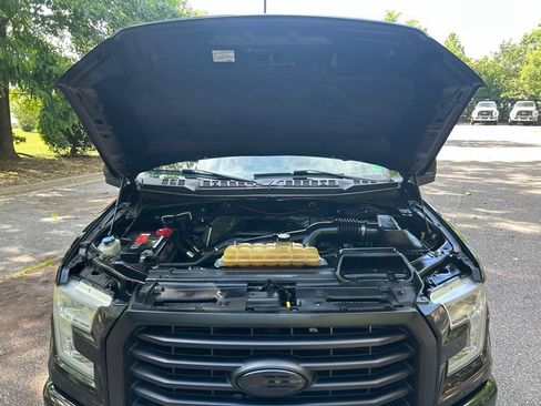 Used 2015 Ford F150 Lariat w/ Equipment Group 502A Luxury AWD/4WD image 12