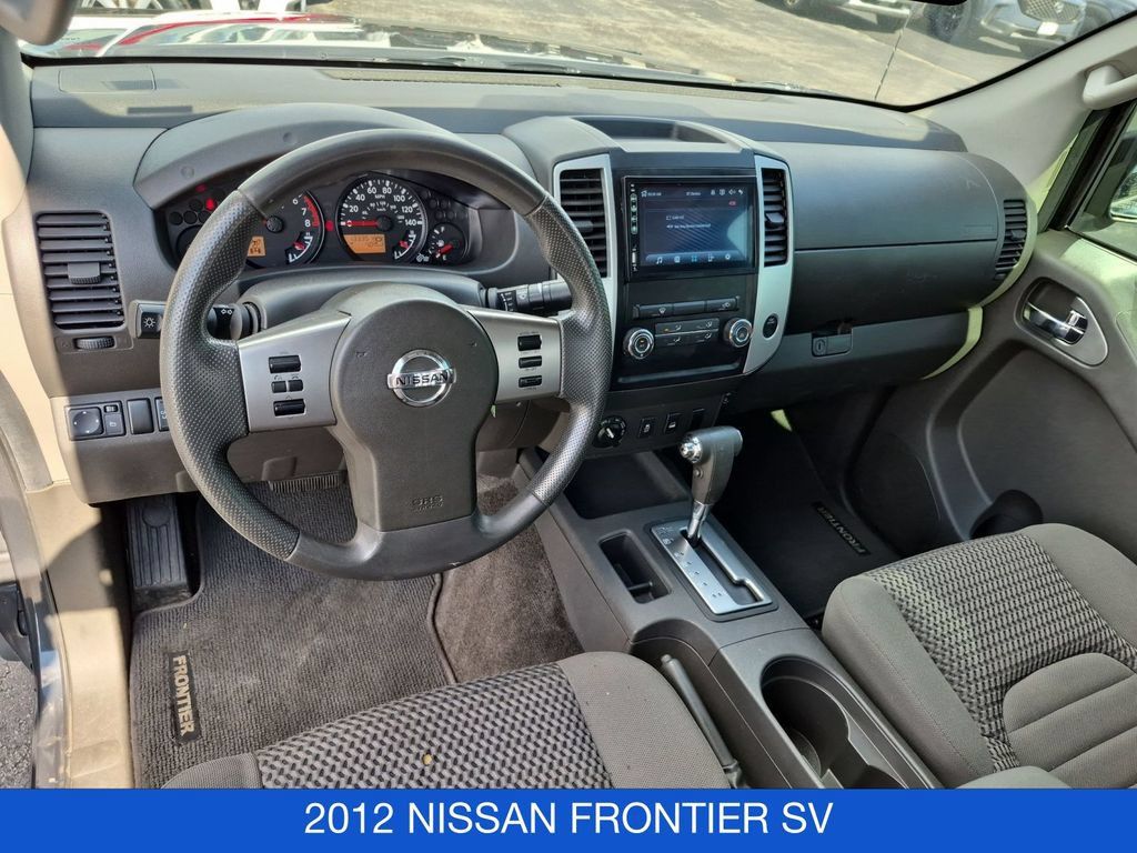 Used 2012 Nissan Frontier SV w/ SV Premium Utility Pkg AWD/4WD image 17