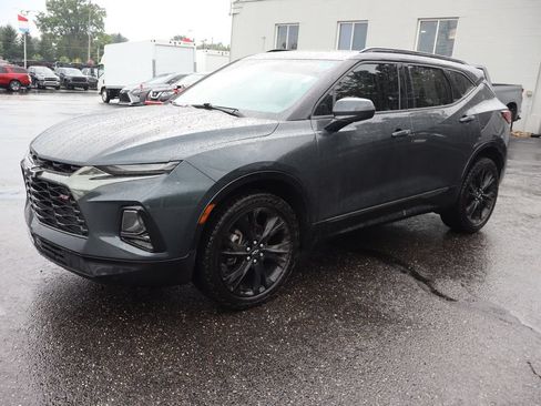Used 2019 Chevrolet Blazer RS w/ Sun and Wheels Package FWD image 2