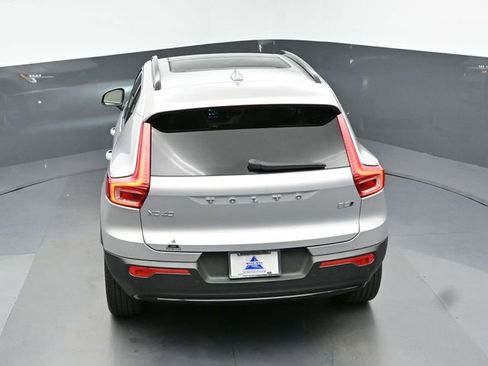 Used 2024 Volvo XC40 B5 Plus w/ Protection Package Premier image 46