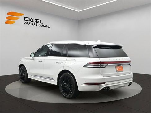 Used 2021 Lincoln Aviator Reserve w/ Equipment Group 210A image 3