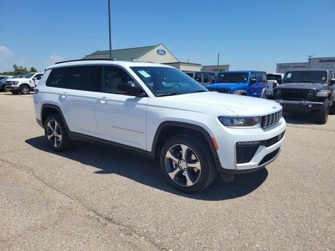 New 2026 Jeep Grand Cherokee L Limited AWD/4WD image 20