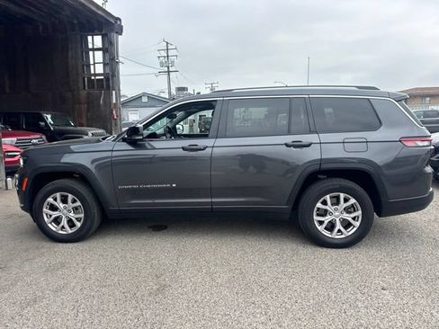 Used 2022 Jeep Grand Cherokee L Limited AWD/4WD image 8