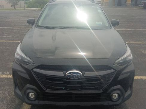 Used 2023 Subaru Outback Premium AWD/4WD image 8