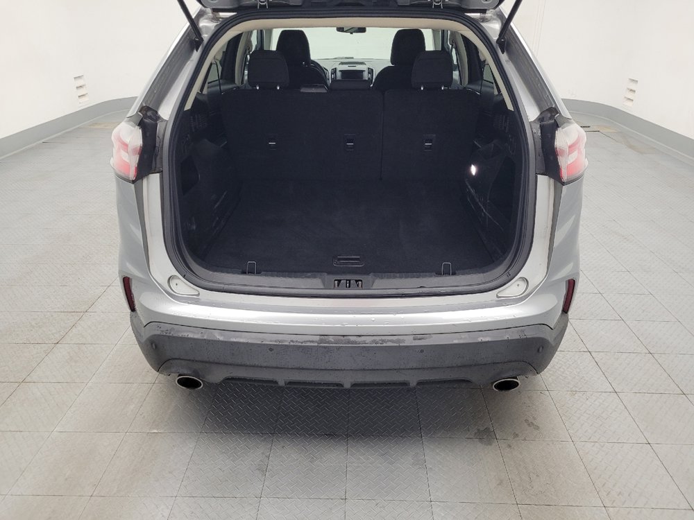 Used 2020 Ford Edge SE FWD image 29