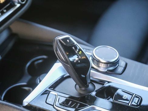 Certified 2023 BMW 530e w/ Convenience Package image 16