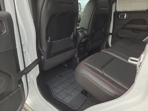 New 2026 Jeep Wrangler Unlimited Rubicon image 20