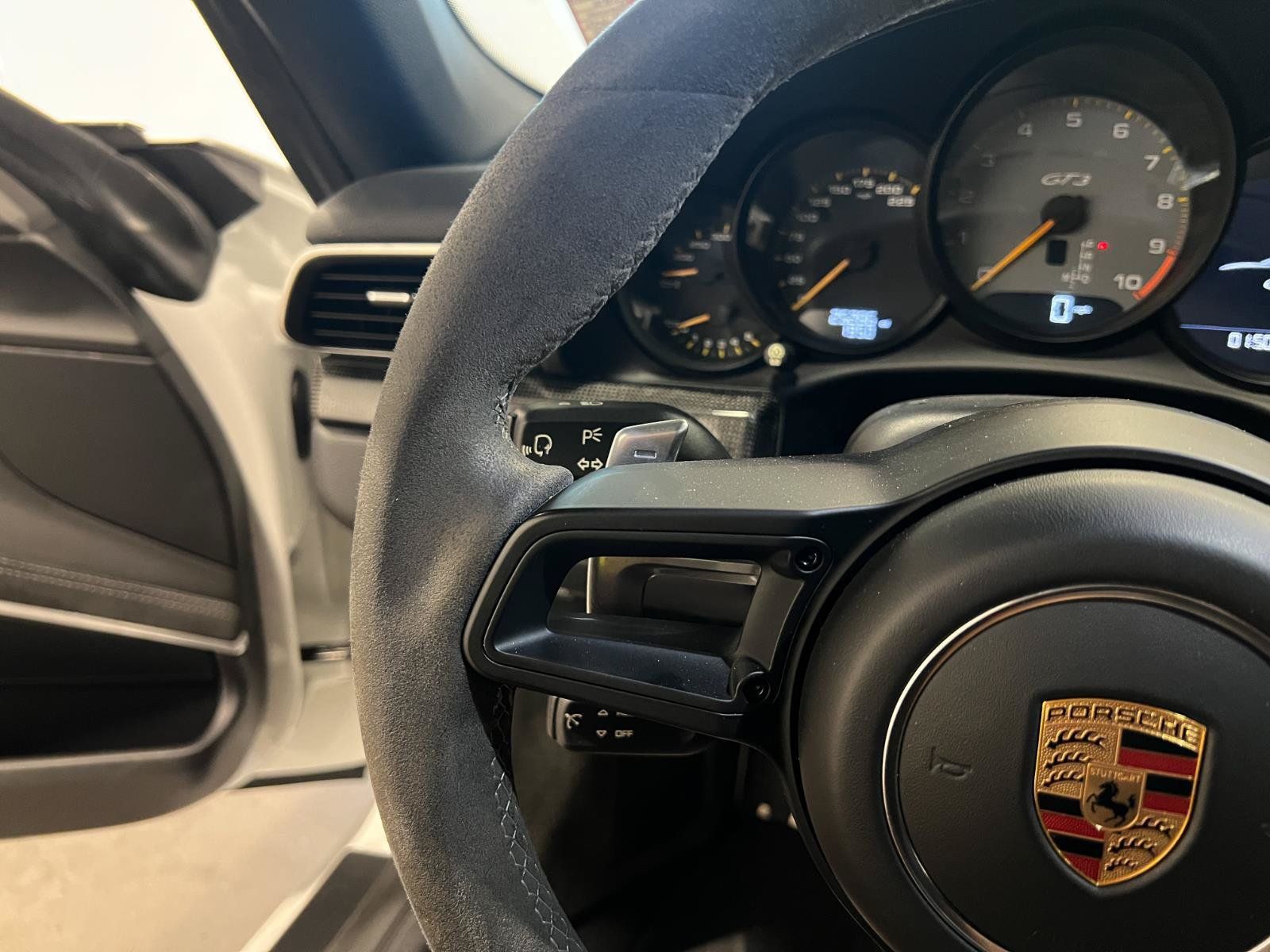 Used 2018 Porsche 911 GT3 RWD image 14