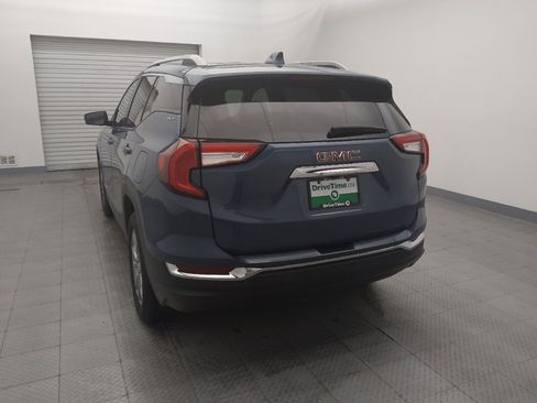 Used 2024 GMC Terrain SLT image 6
