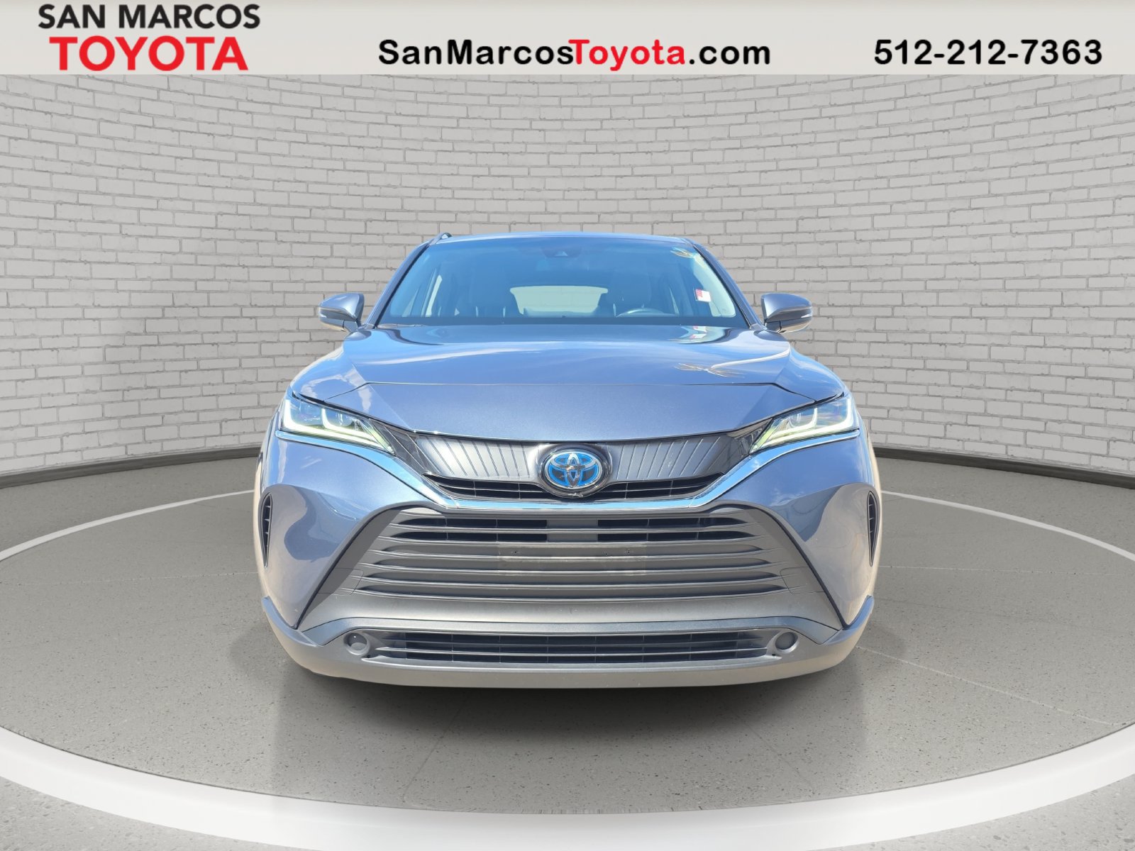 Used 2024 Toyota Venza LE AWD/4WD image 2