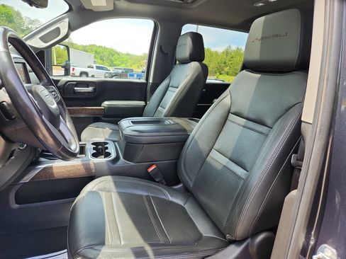 Used 2021 GMC Sierra 2500 Denali w/ Denali Ultimate Package AWD/4WD image 17