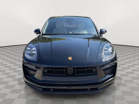 Used 2024 Porsche Macan AWD/4WD image 2