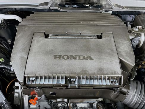 Certified 2025 Honda Pilot Touring image 38