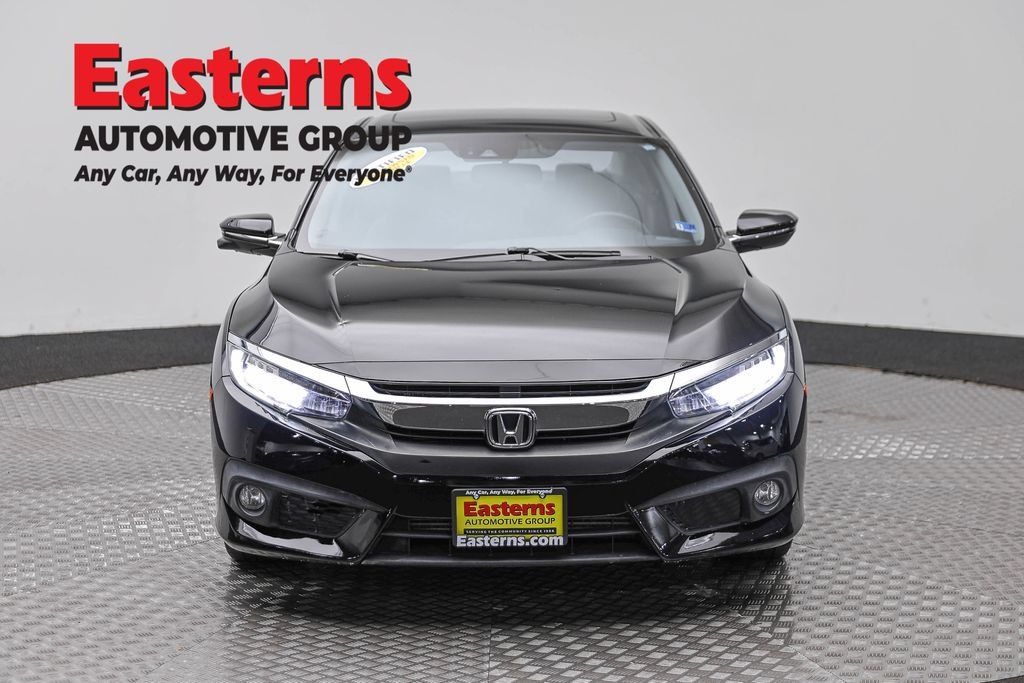 Used 2017 Honda Civic Touring image 4