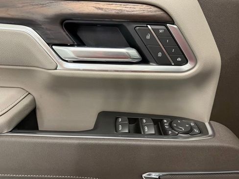 New 2025 GMC Sierra 2500 SLT w/ SLT Premium Package image 15