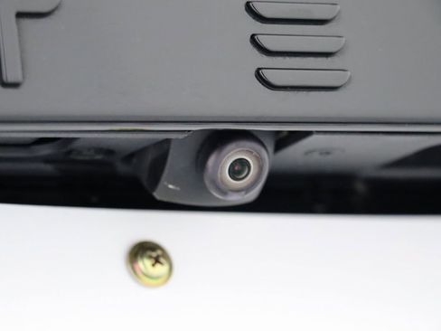 Used 2021 Tesla Model S Plaid image 32