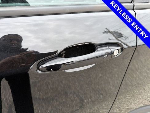 Certified 2022 Jeep Compass Limited image 2