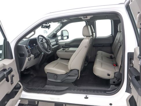 Used 2020 Ford F350 XL image 16