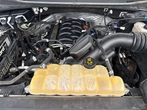 Used 2018 Ford F150 Lariat w/ Equipment Group 502A Luxury AWD/4WD image 21