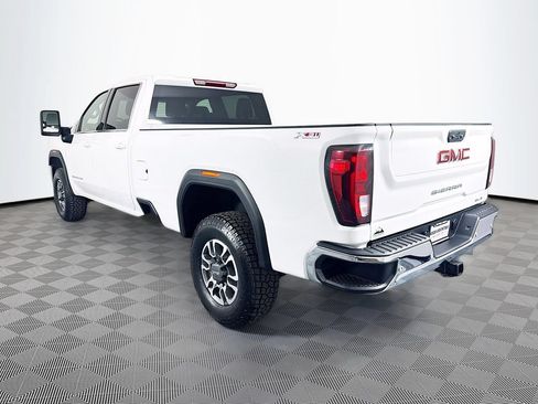 Used 2023 GMC Sierra 3500 SLE w/ SLE Convenience Package AWD/4WD image 5