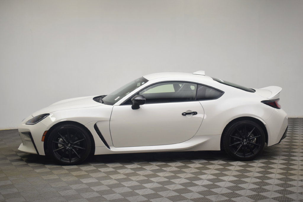 Used 2025 Toyota GR86 Premium w/ ALL Weather Mat Package (TMS) RWD image 8
