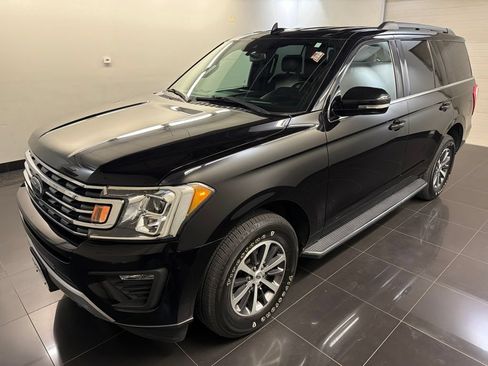 Used 2019 Ford Expedition XLT w/ Equipment Group 202A AWD/4WD image 3