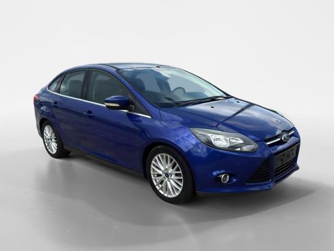 Used 2014 Ford Focus Titanium FWD image 7