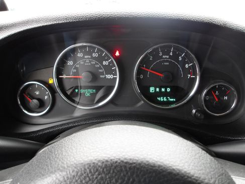 Used 2014 Jeep Wrangler Unlimited Sahara w/ Mopar Chrome Edition Group image 17