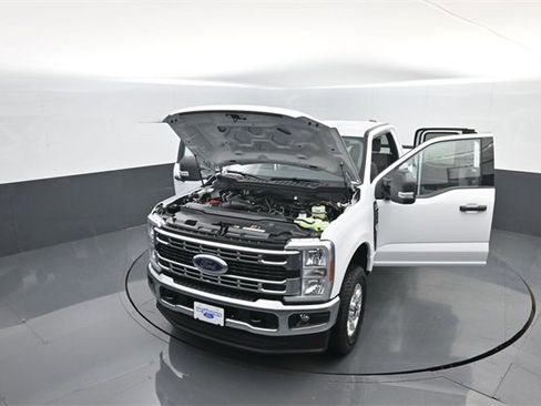 New 2026 Ford F250 XLT image 32