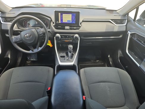 Used 2023 Toyota RAV4 LE FWD image 9