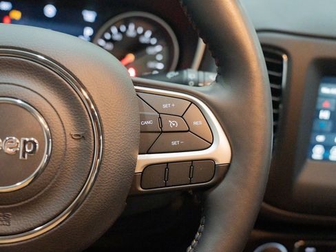 Used 2019 Jeep Compass Latitude w/ Popular Equipment Group image 30