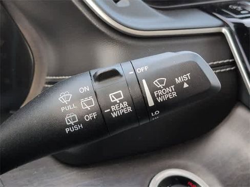 Used 2023 Jeep Grand Cherokee Limited image 26