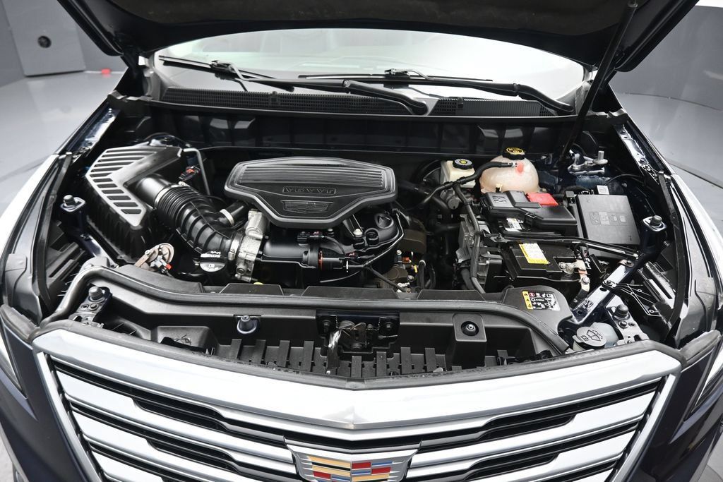 Used 2018 Cadillac XT5 Luxury w/ Driver Awareness Package FWD image 55