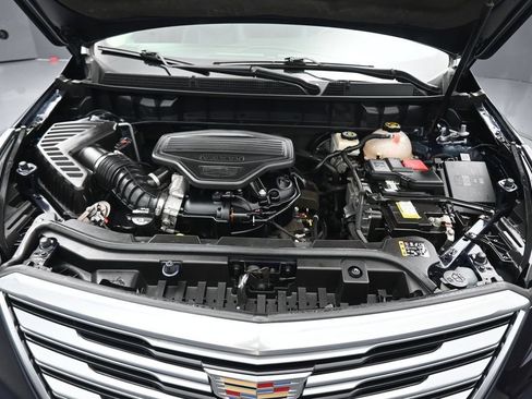 Used 2018 Cadillac XT5 Luxury w/ Driver Awareness Package FWD image 55