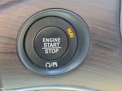 Used 2018 Jeep Grand Cherokee Overland image 28