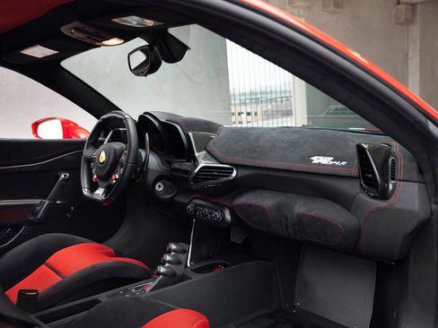 Used 2014 Ferrari 458 Speciale Coupe RWD image 63