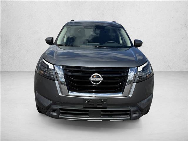 Used 2024 Nissan Pathfinder SV FWD image 2