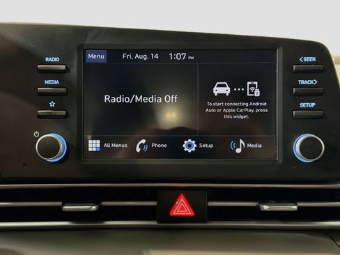 Used 2024 Hyundai Elantra SE FWD image 16
